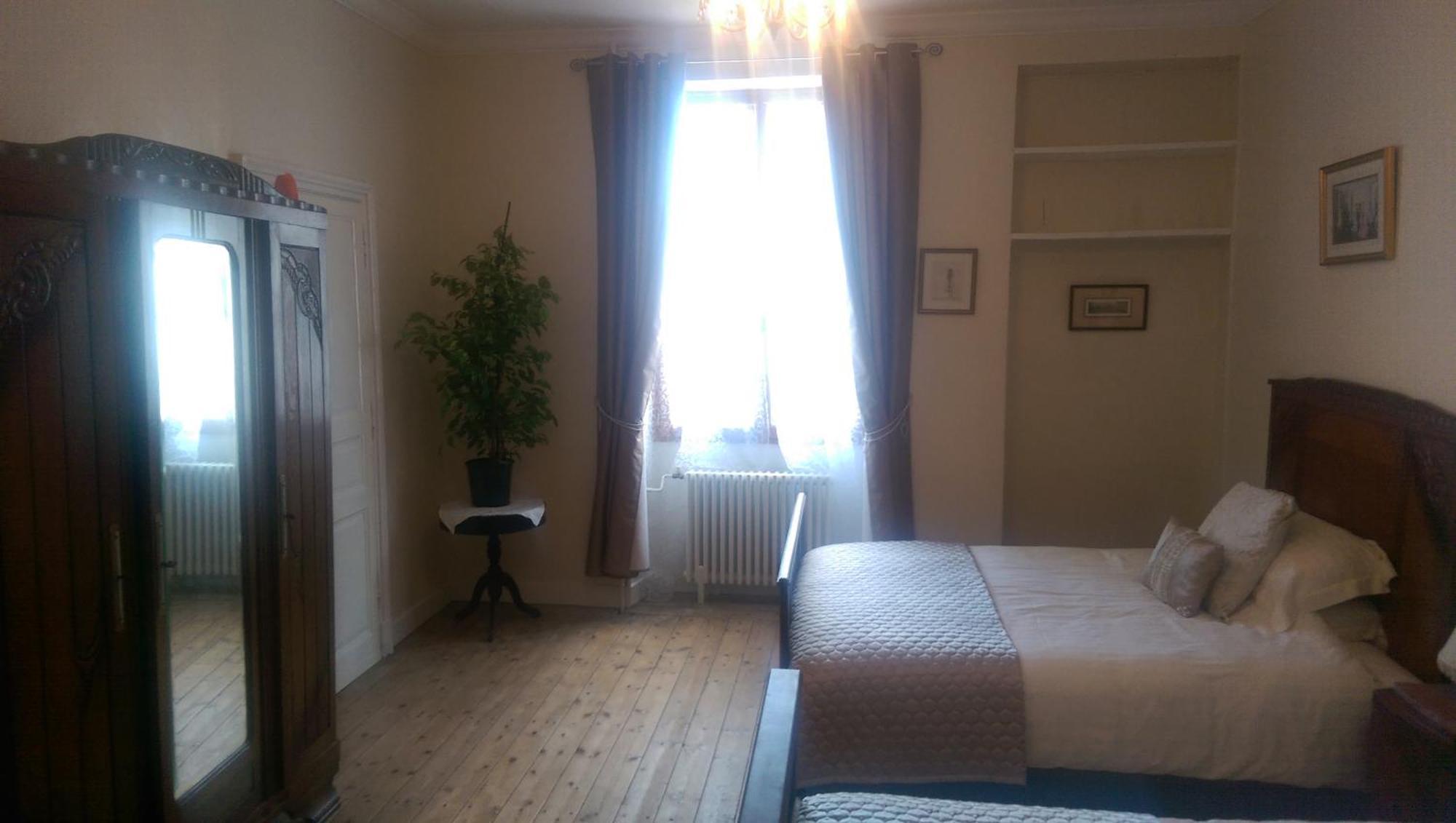 Bed and Breakfast Vingt Grand Rue Champagne-Mouton Pokoj fotografie